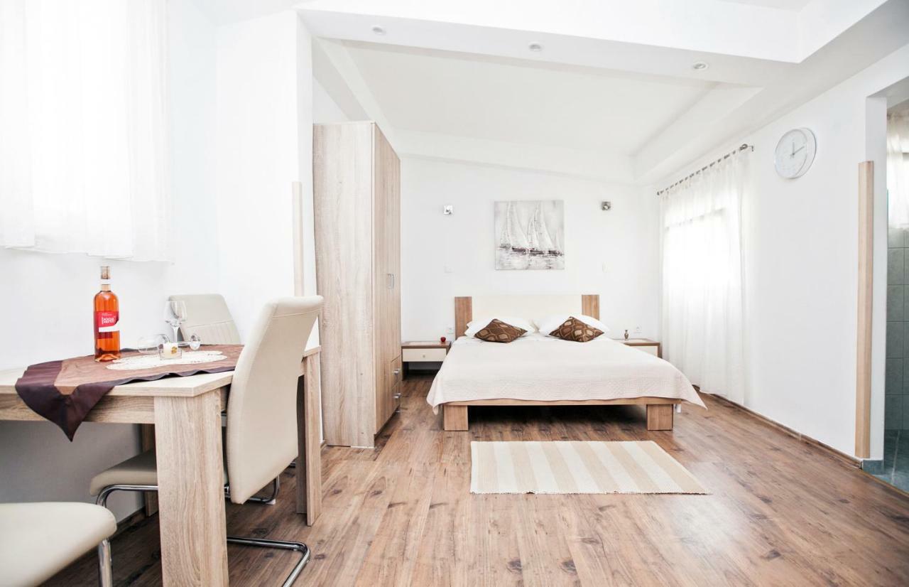 The Garden Rooms & Suites Сплит Екстериор снимка